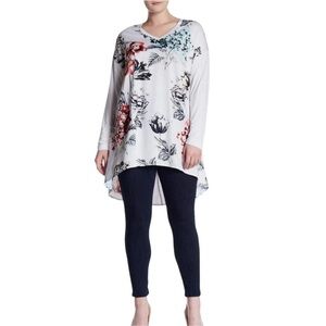 Melissa McCarthy Seven White Vneck Floral Tunic Blouse Size 3x NWT